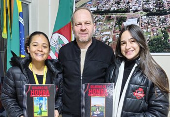 Estudantes realizam interc&acirc;mbio sociocultural