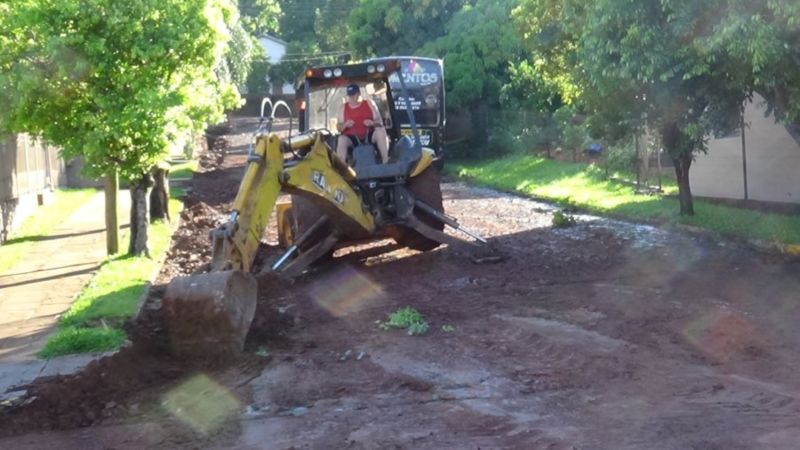 Secretaria de Obras realizou trabalhos na Rua Cel. Walzumiro Dutra