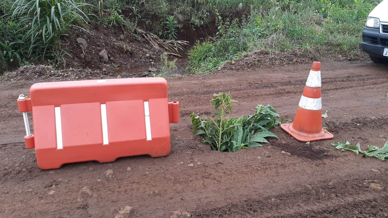 Alerta na estrada de Linha Alpargatas