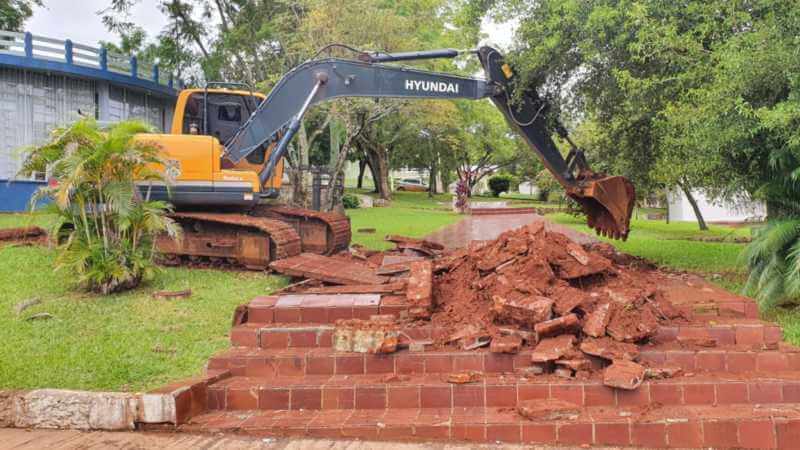 Obras de Revitalização da Praça D. Leopoldina