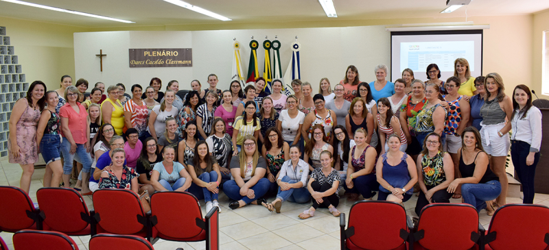 REENCONTROS, ABRAÇOS E EXPECTATIVAS