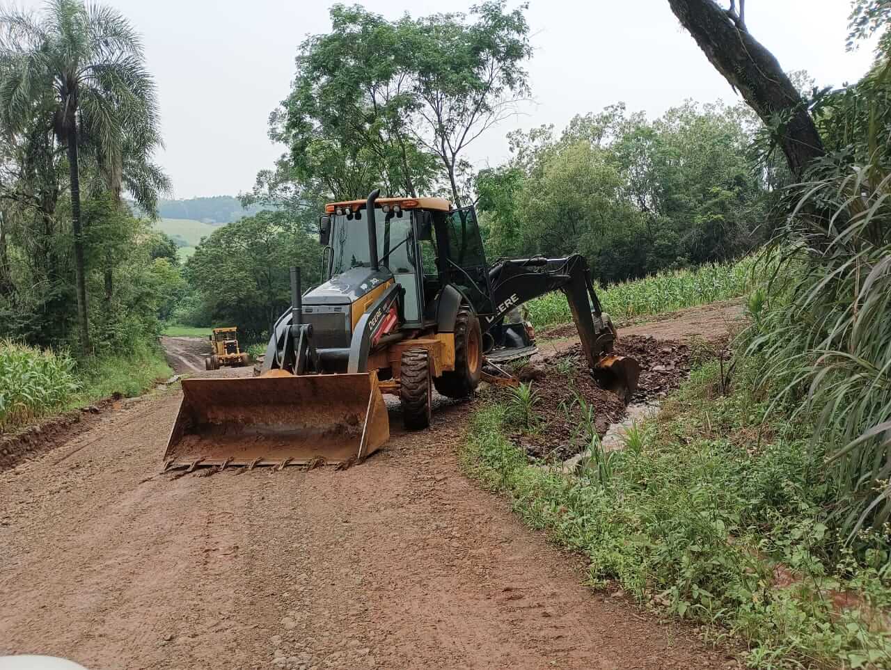 Secretaria de Obras realiza trabalhos no interior de Boa Vista do Buricá