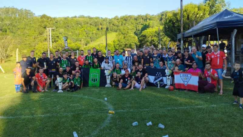 Caipirinha A e Santa Terezinha B são os Campeões da Taça Comunidades Interioranas