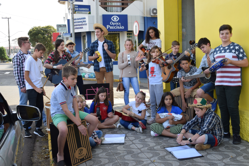 Música em toda parte no ritmo de São João